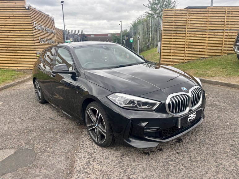BMW 1 SERIES