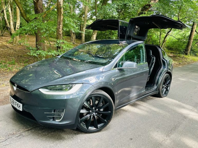 TESLA MODEL X