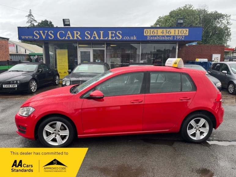 VOLKSWAGEN GOLF