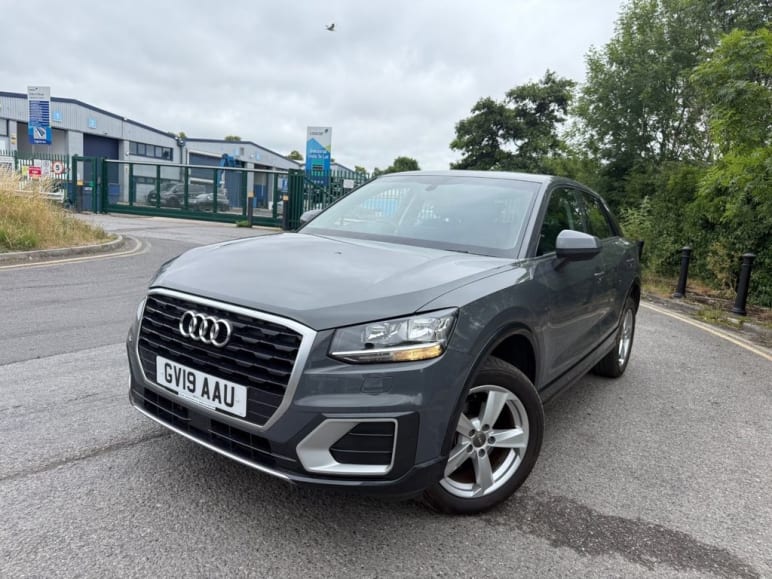 AUDI Q2