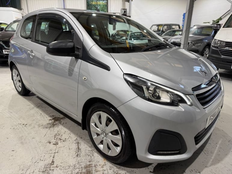PEUGEOT 108