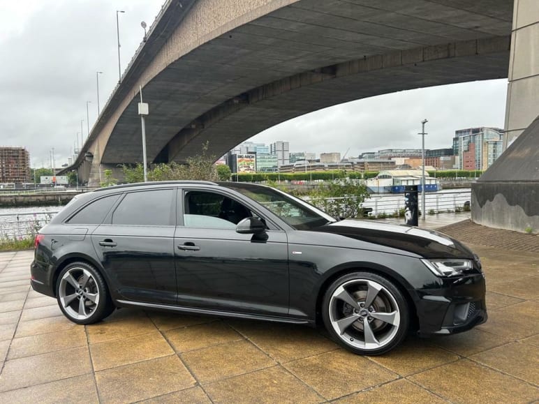 AUDI A4