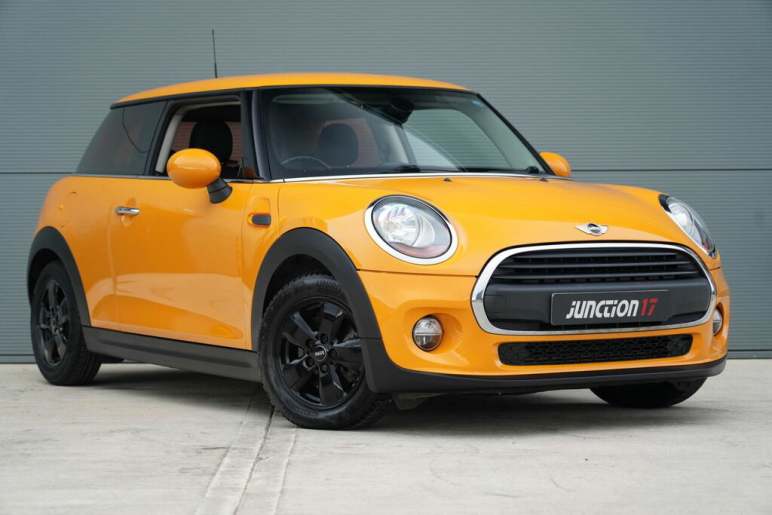 MINI HATCHBACK