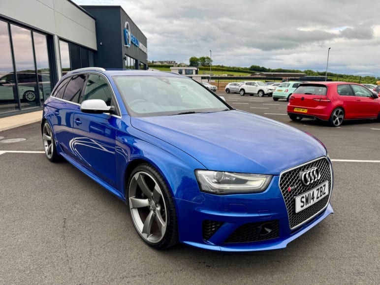 AUDI RS4