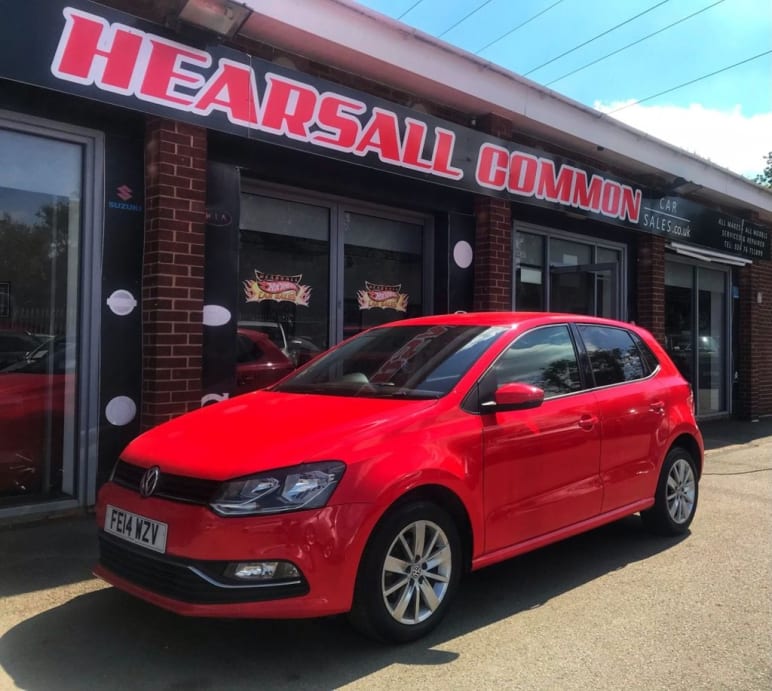 VOLKSWAGEN POLO
