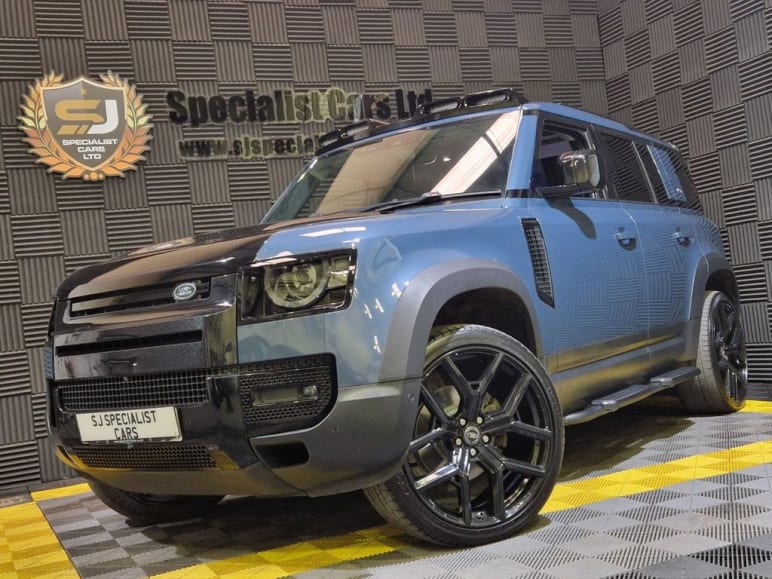 LAND ROVER DEFENDER
