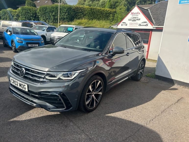 VOLKSWAGEN TIGUAN