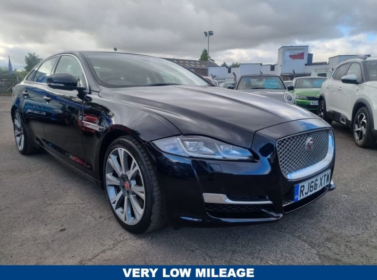 Jaguar Xj