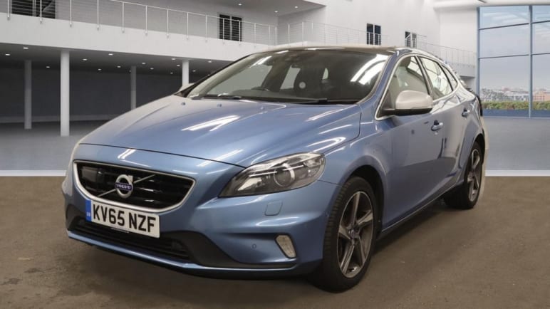 VOLVO V40