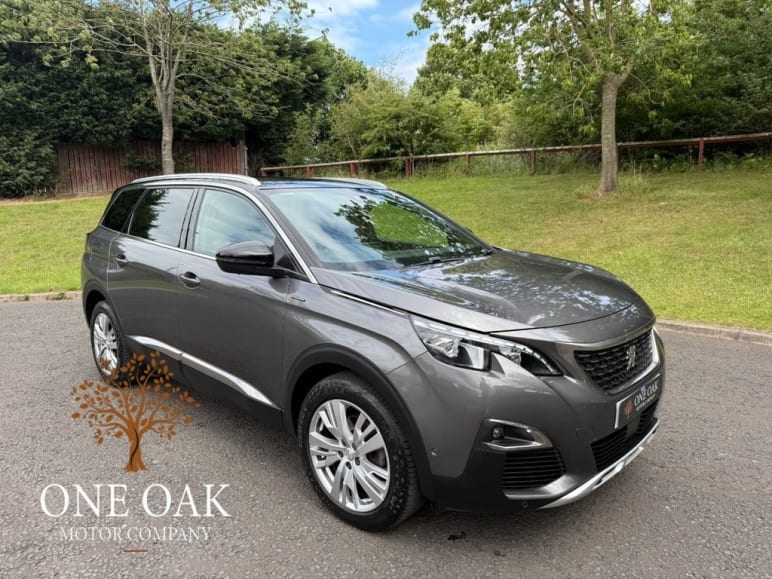 PEUGEOT 5008