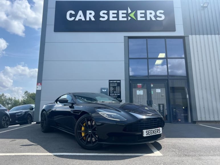ASTON MARTIN DB11