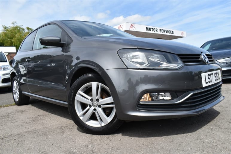VOLKSWAGEN POLO