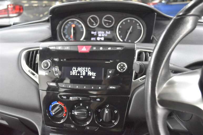 1.2 SE Euro 5 (s/s) 5dr