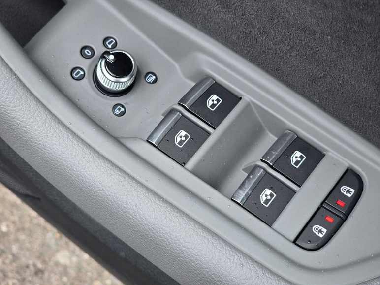 Avant Black Edition 40 TFSI  204 PS S tronic