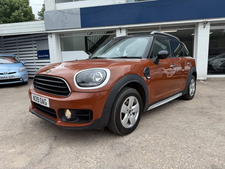 MINI COUNTRYMAN