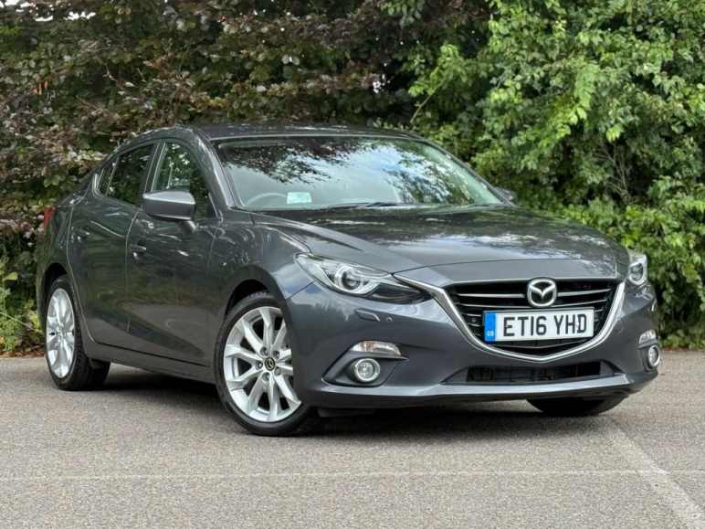 MAZDA 3