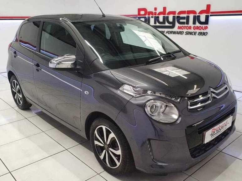1.0 VTi Shine Hatchback 5dr