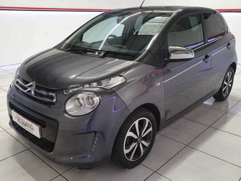 1.0 VTi Shine Hatchback 5dr