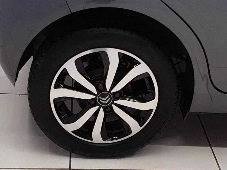 1.0 VTi Shine Hatchback 5dr
