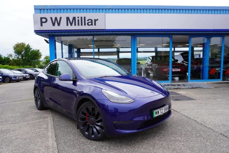 TESLA MODEL Y