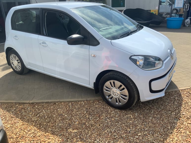 VOLKSWAGEN UP