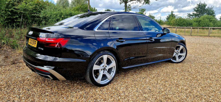 AUDI A4