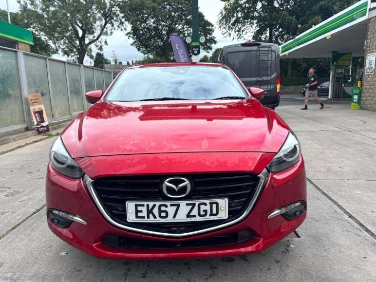 MAZDA 3