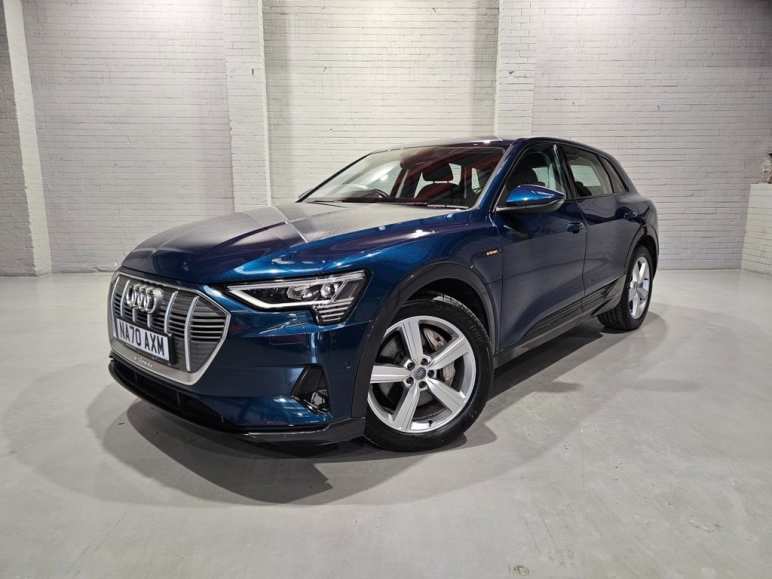 AUDI E-TRON