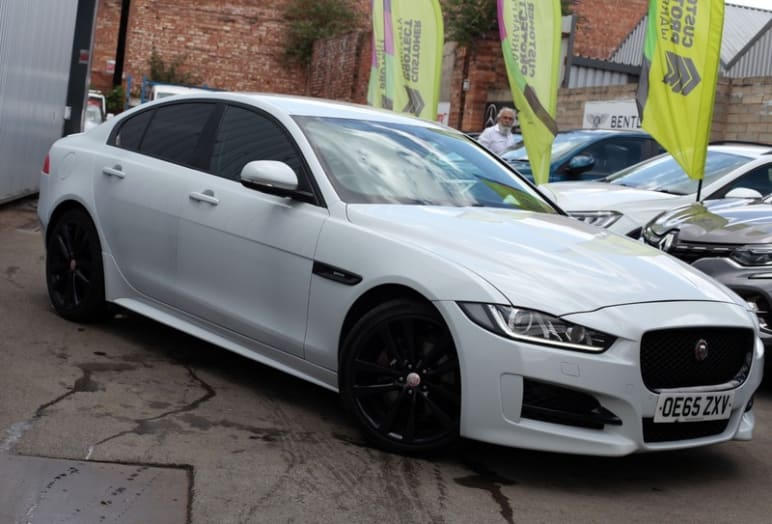 JAGUAR XE