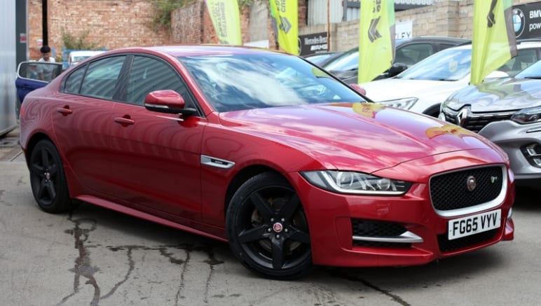 JAGUAR XE