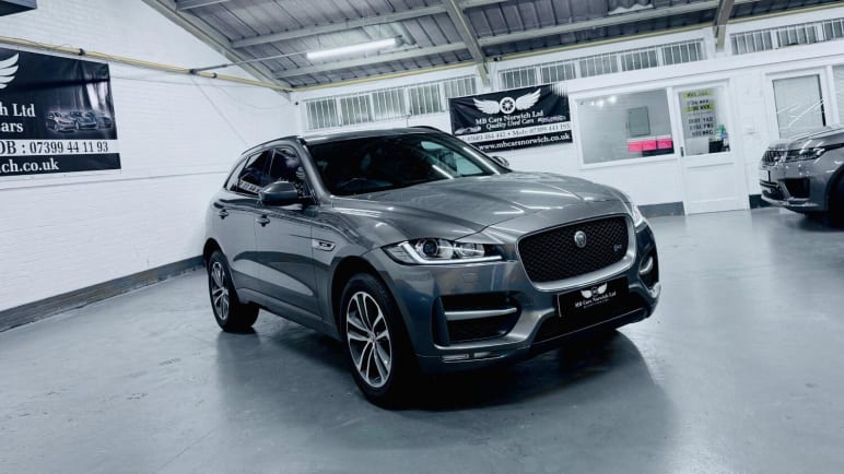 JAGUAR F-PACE