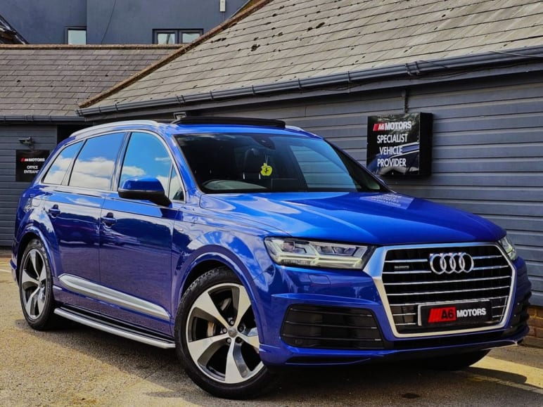 AUDI Q7