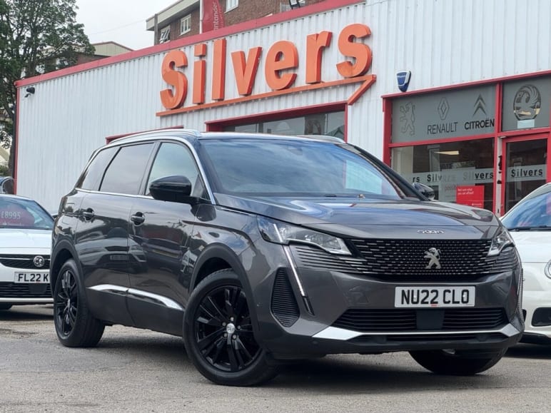 PEUGEOT 5008