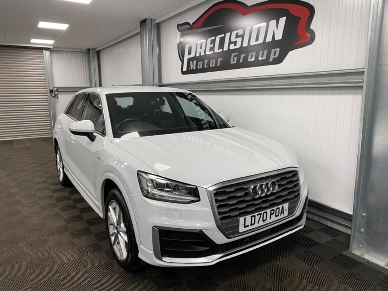 AUDI Q2