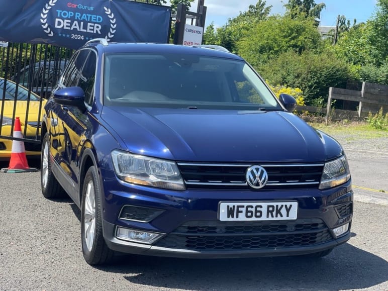 VOLKSWAGEN TIGUAN