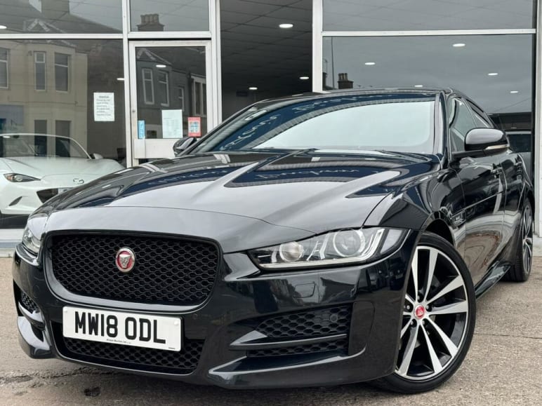 JAGUAR XE