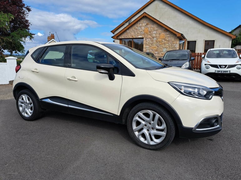 RENAULT CAPTUR