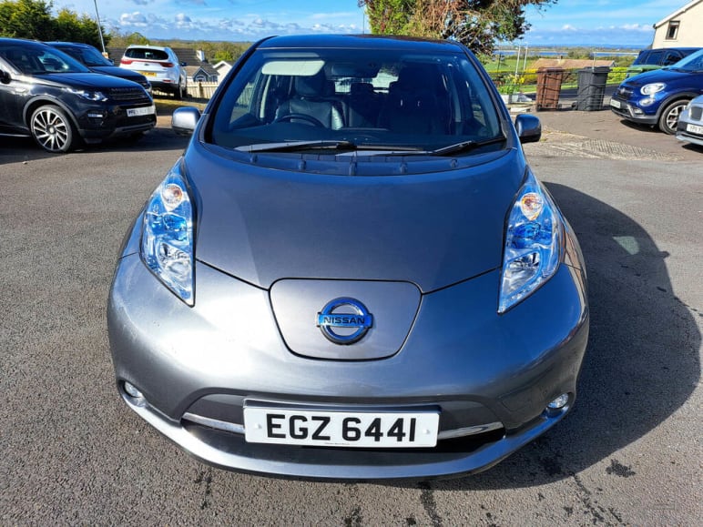 NISSAN LEAF
