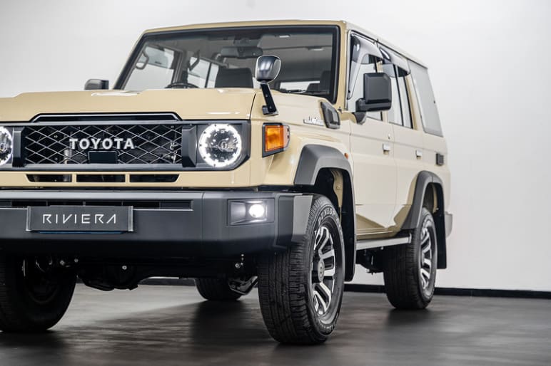.4X4