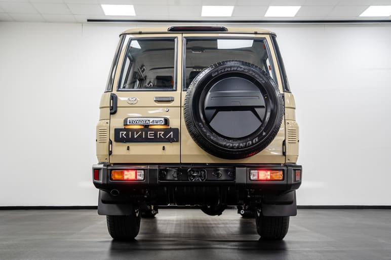 .4X4