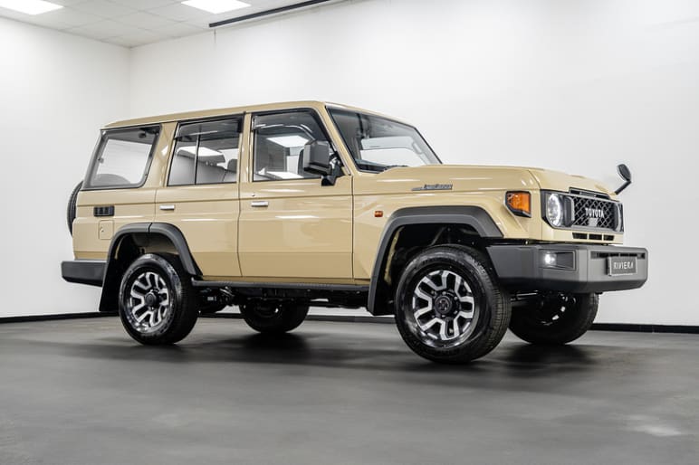 .4X4
