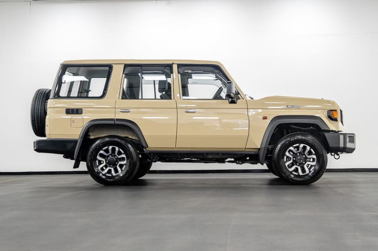.4X4