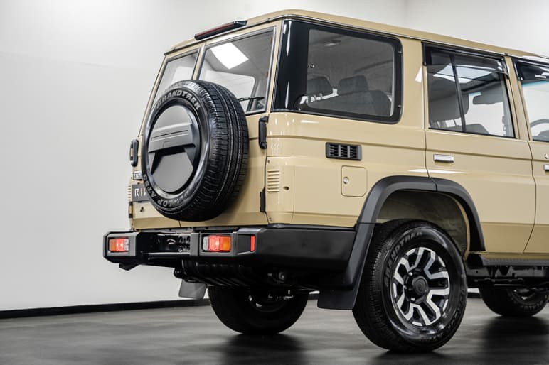 .4X4