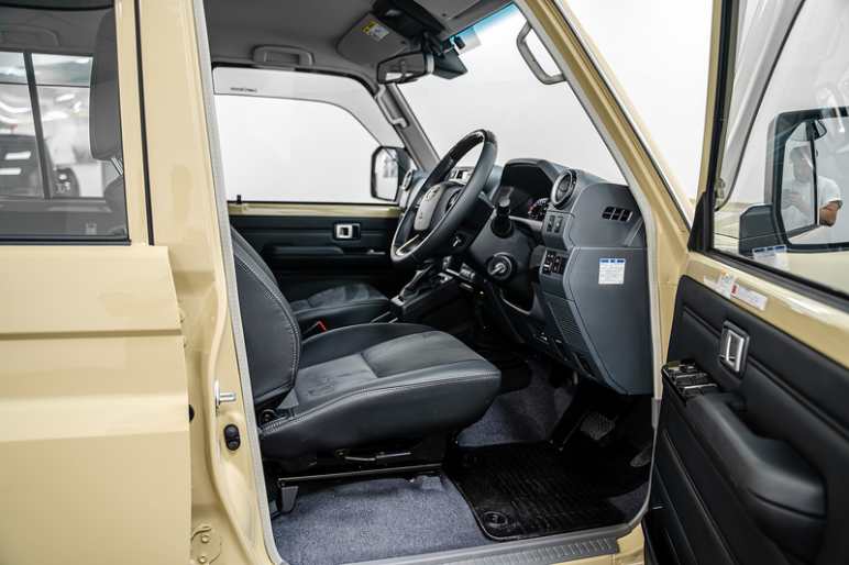 .4X4