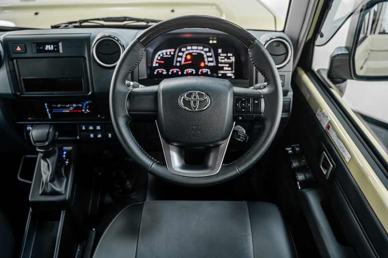 .4X4