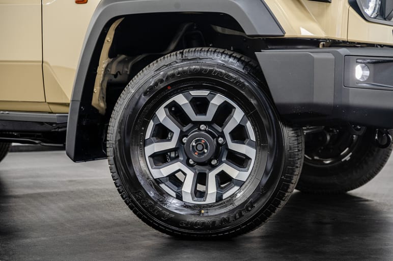 .4X4
