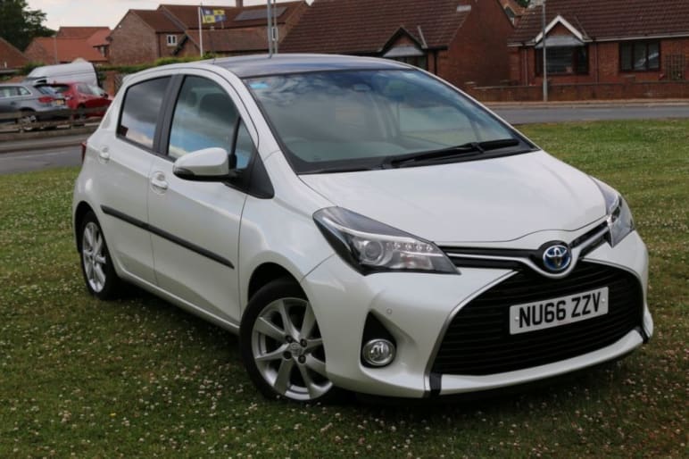 TOYOTA YARIS