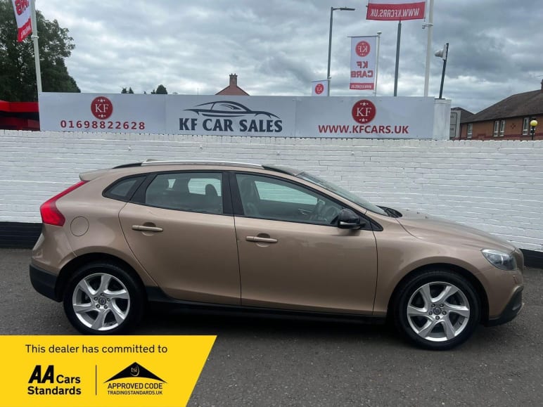 VOLVO V40