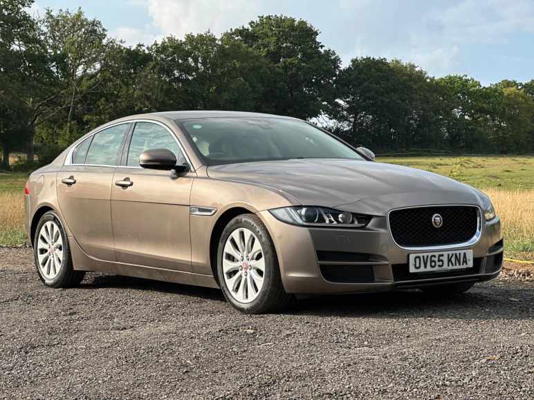 JAGUAR XE
