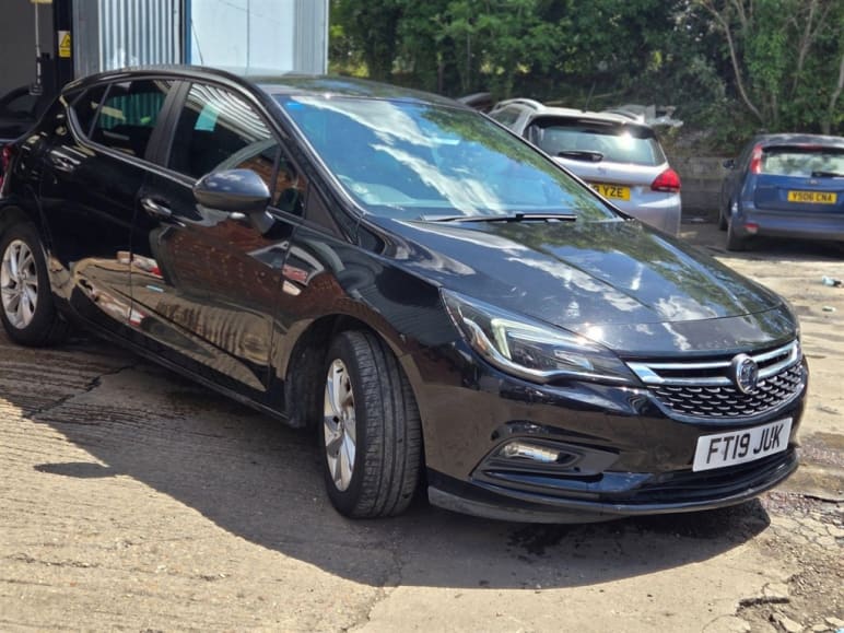 VAUXHALL ASTRA